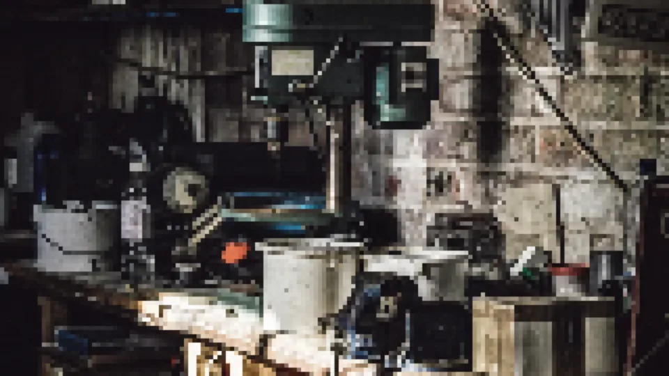The same photograph before
               enhancement: soft, blocky and low in detail.